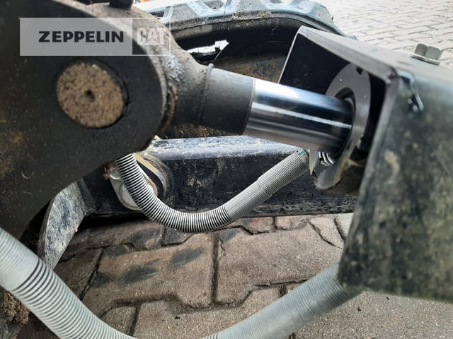 Mini excavator Kubota KX016-4: picture 16