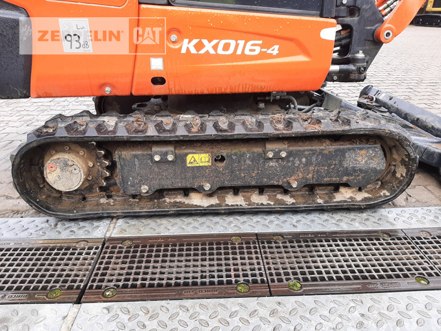 Mini excavator Kubota KX016-4: picture 12