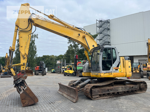 New Holland E235 - Crawler excavator: picture 1 New Holland E235 - Crawler excavator: picture 1