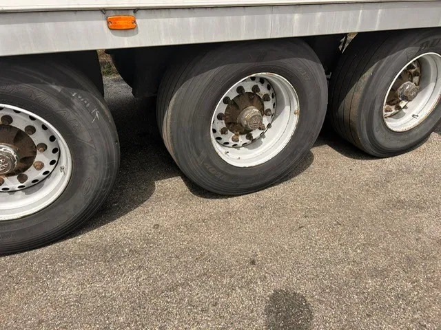 Chereau koelvries met thermo king SL200e - Refrigerator semi-trailer: picture 4 Chereau koelvries met thermo king SL200e - Refrigerator semi-trailer: picture 4