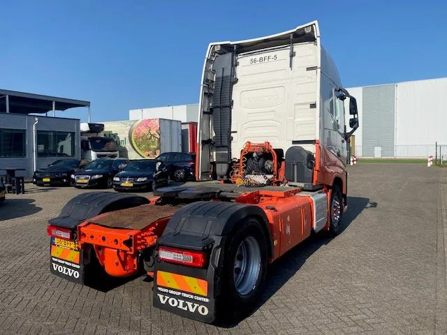 Volvo FH 460, globe, euro 6, low km ,model 2015....... - Tractor unit: picture 3 Volvo FH 460, globe, euro 6, low km ,model 2015....... - Tractor unit: picture 3