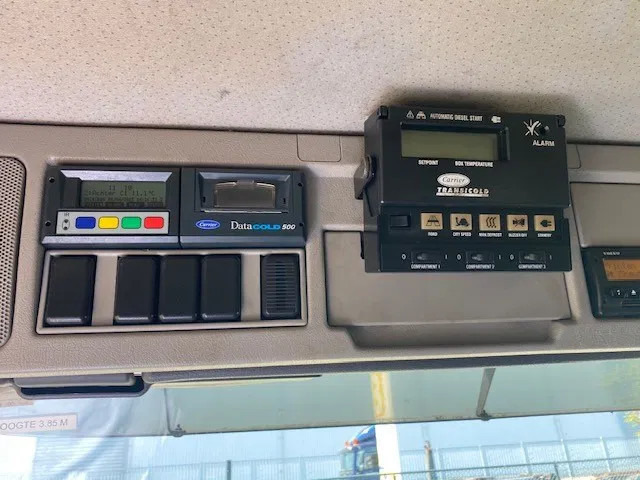 Volvo FM 330 2 temp koelvriesbak , 760 lang, 2 comp, carrier koeler, D"hollandia klep - Refrigerator truck: picture 5 Volvo FM 330 2 temp koelvriesbak , 760 lang, 2 comp, carrier koeler, D"hollandia klep - Refrigerator truck: picture 5