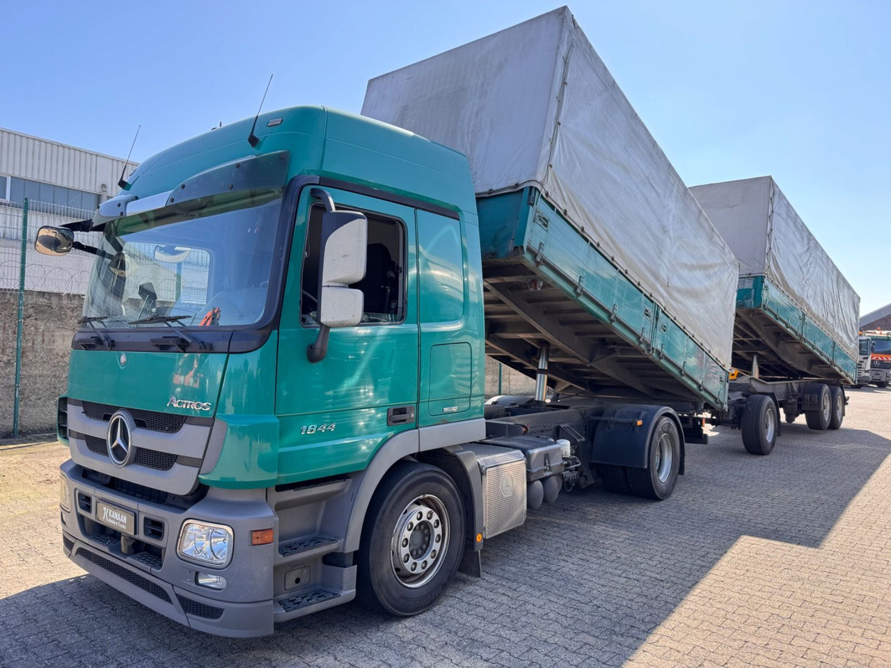 Mercedes-Benz 1844 Actros MP3 3-SeitenKipper Getreide Pritsche - Tipper: picture 4 Mercedes-Benz 1844 Actros MP3 3-SeitenKipper Getreide Pritsche - Tipper: picture 4
