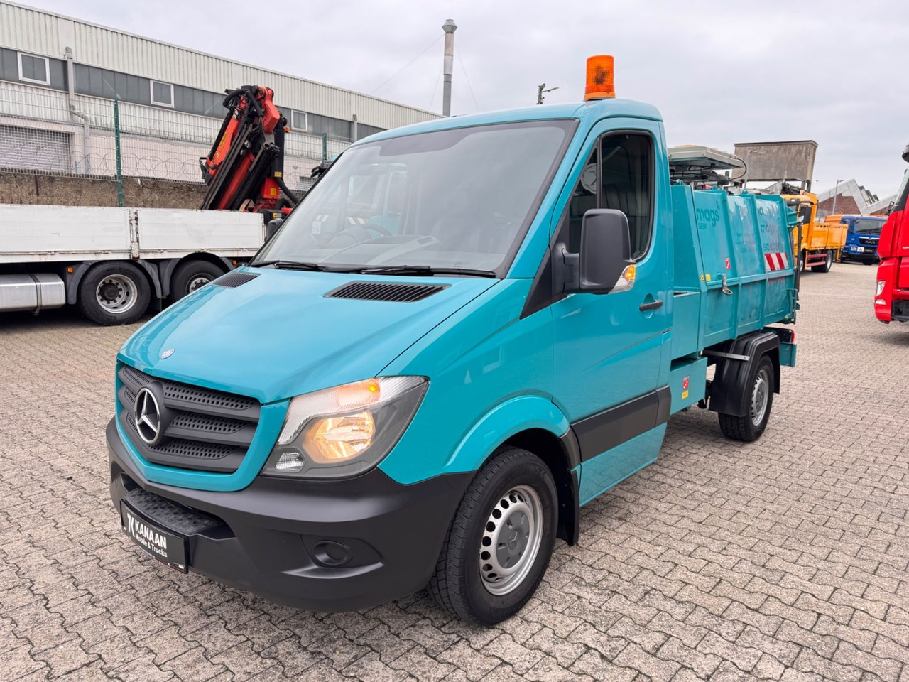 Mercedes-Benz 313 CDI Sprinter II Bertsche Müllwagen Tafel - Garbage truck: picture 2 Mercedes-Benz 313 CDI Sprinter II Bertsche Müllwagen Tafel - Garbage truck: picture 2