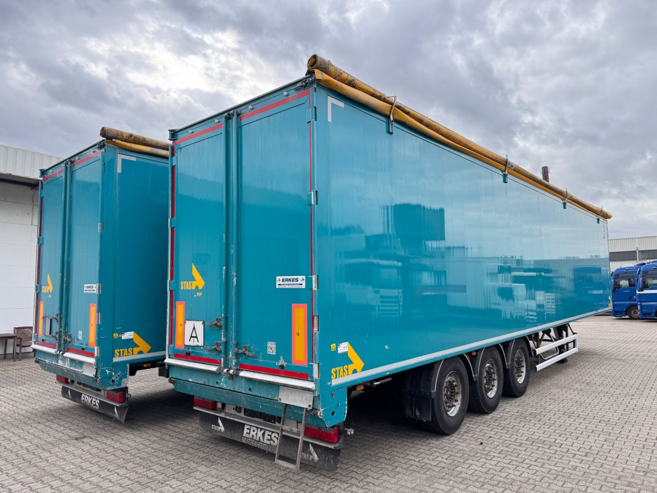 Stas S 300 ZX Walkingfloor Schubboden 2 x Vorhanden - Walking floor semi-trailer: picture 1 Stas S 300 ZX Walkingfloor Schubboden 2 x Vorhanden - Walking floor semi-trailer: picture 1