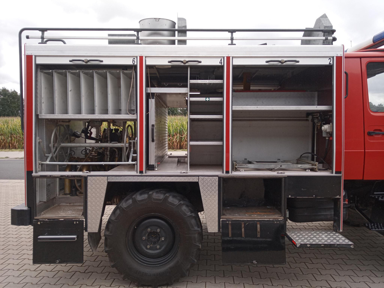 Fire truck Mercedes Benz Unimog U1300L Unimog Firetruck: picture 13 Fire truck Mercedes Benz Unimog U1300L Unimog Firetruck: picture 13