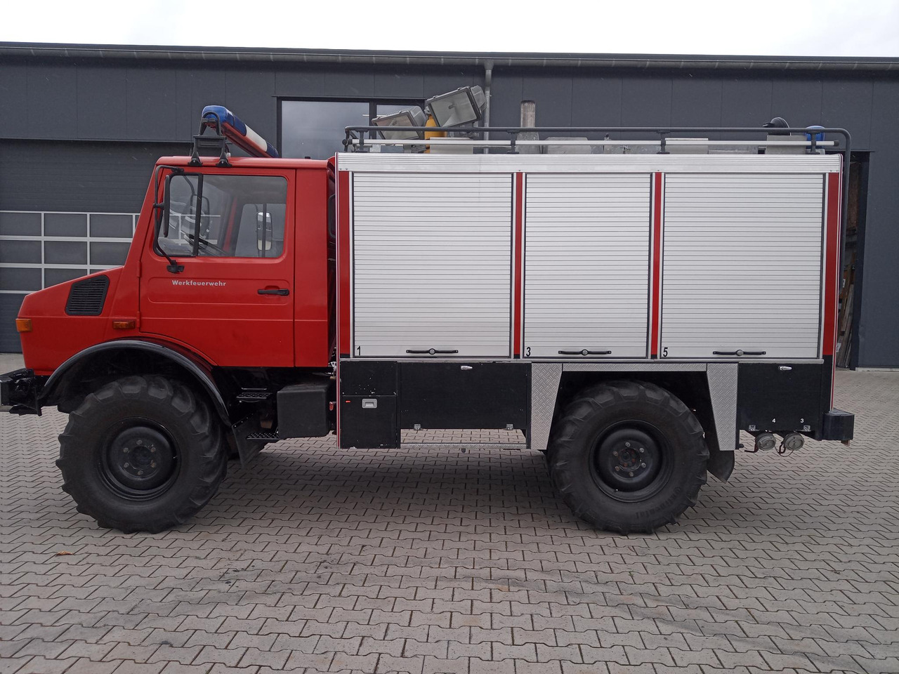 Fire truck Mercedes Benz Unimog U1300L Unimog Firetruck: picture 6 Fire truck Mercedes Benz Unimog U1300L Unimog Firetruck: picture 6