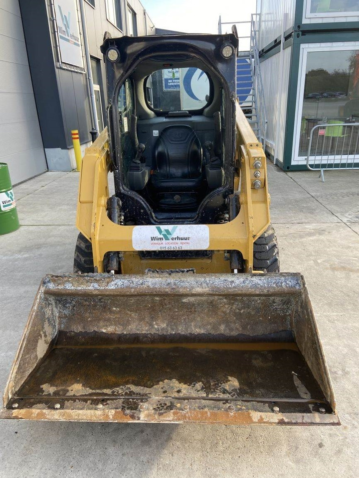 Skid steer loader CAT 226 D3 (5867): picture 8