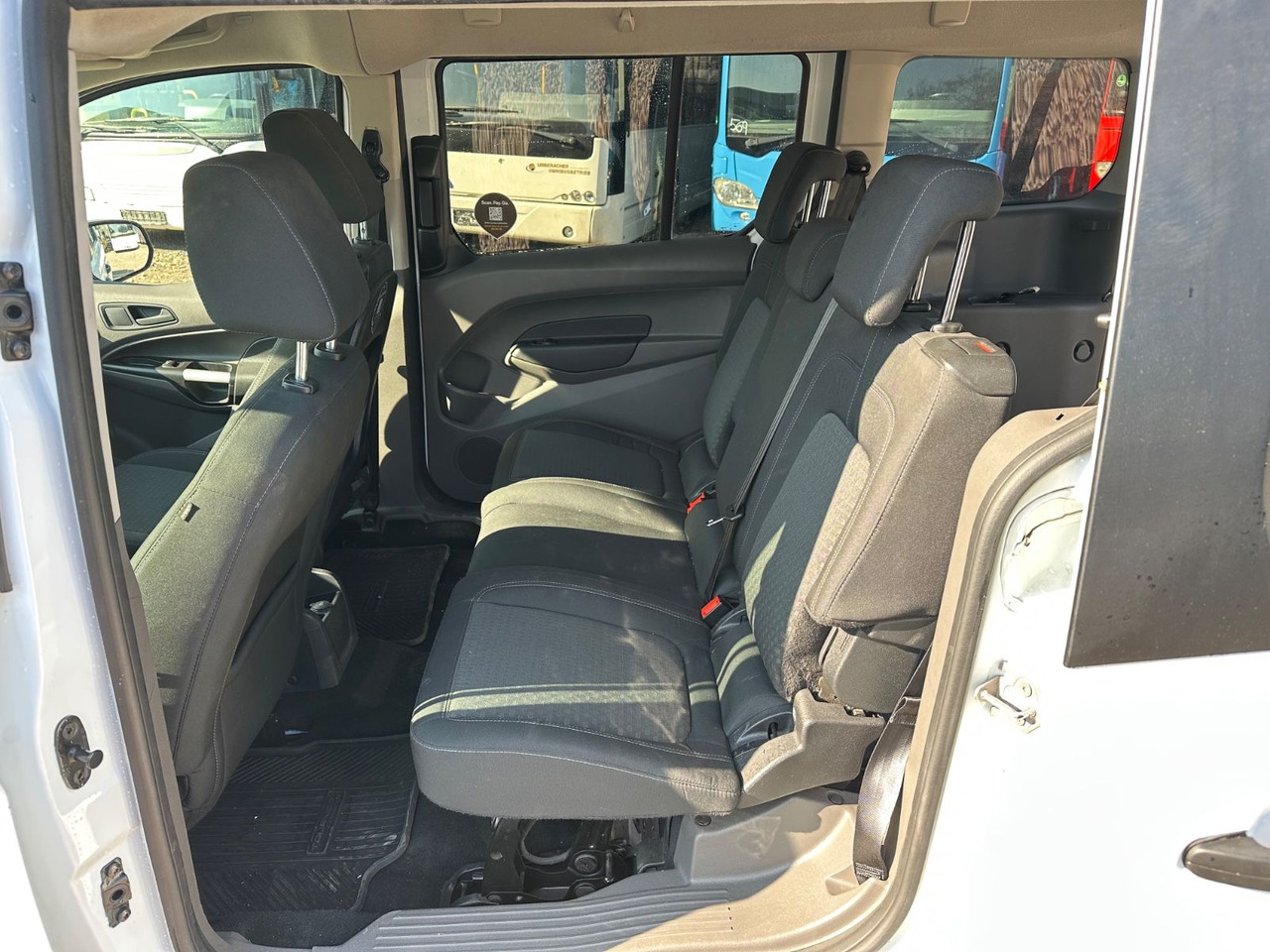 Ford Grand Tourneo 1.5 EcoBlue 74kW Auto Trend - Passenger van: picture 5 Ford Grand Tourneo 1.5 EcoBlue 74kW Auto Trend - Passenger van: picture 5