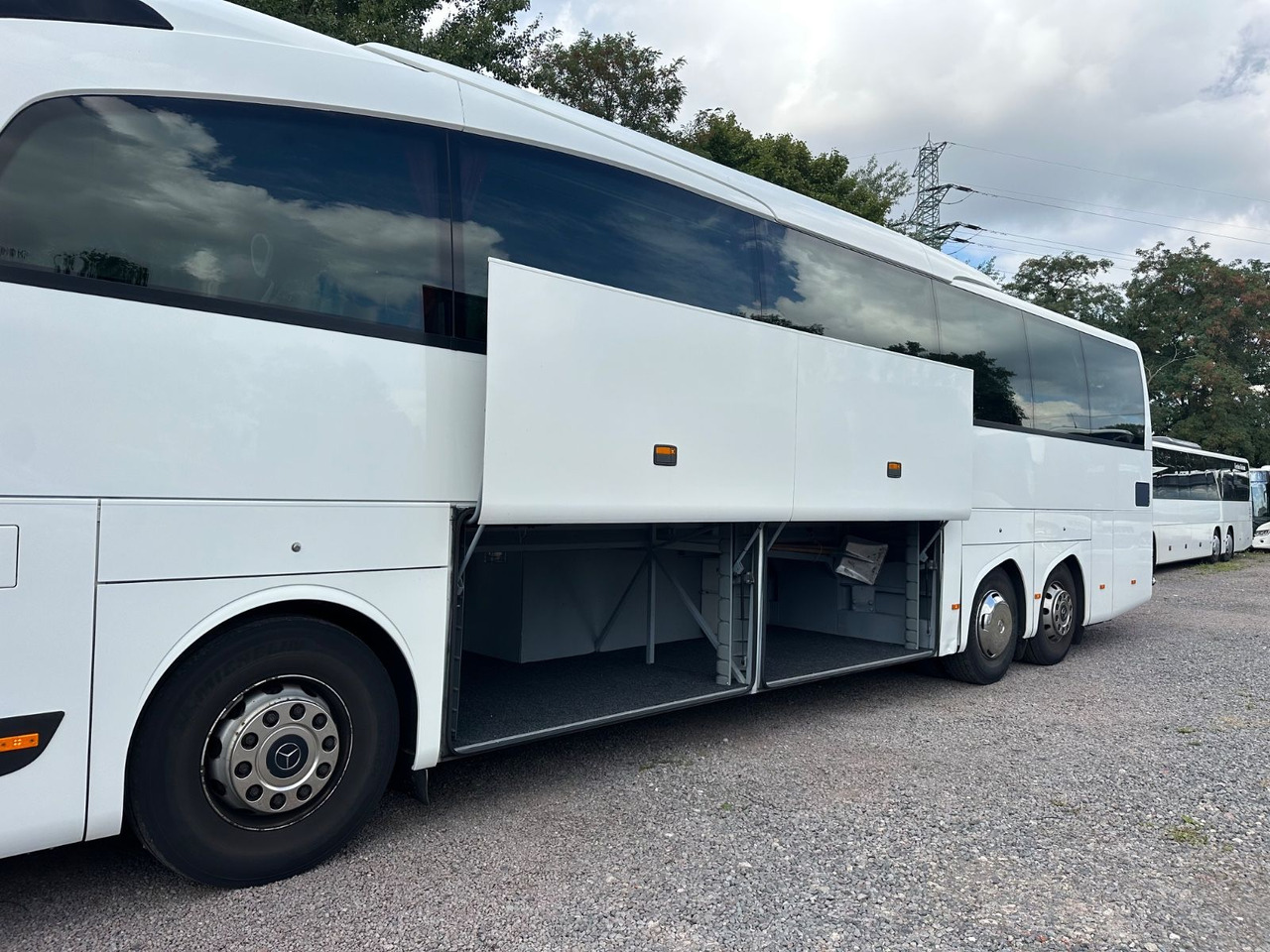 Mercedes-Benz Travego O580 16 RHD-M (LuxLine*Euro 6*TOP*DE) - Coach: picture 3 Mercedes-Benz Travego O580 16 RHD-M (LuxLine*Euro 6*TOP*DE) - Coach: picture 3
