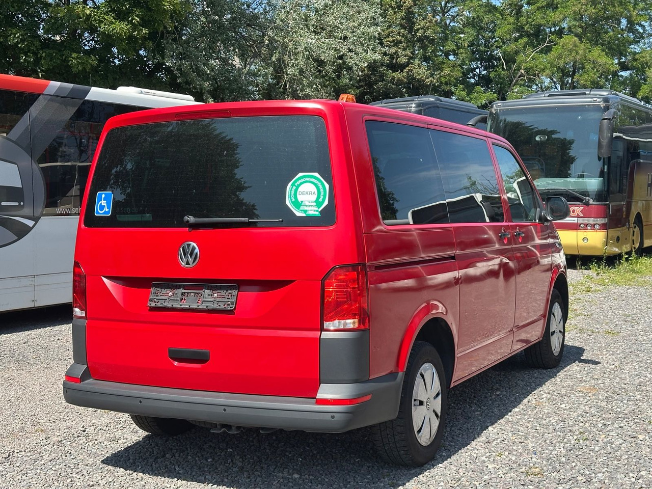 Passenger van Volkswagen T6 Kombi (PDC Hi*ACC*StandHz*9 Sitzer*AC): picture 7